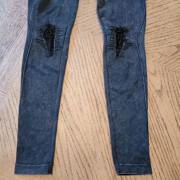 Charcoal distressed denim like leggings size S - Picture 4 of 10